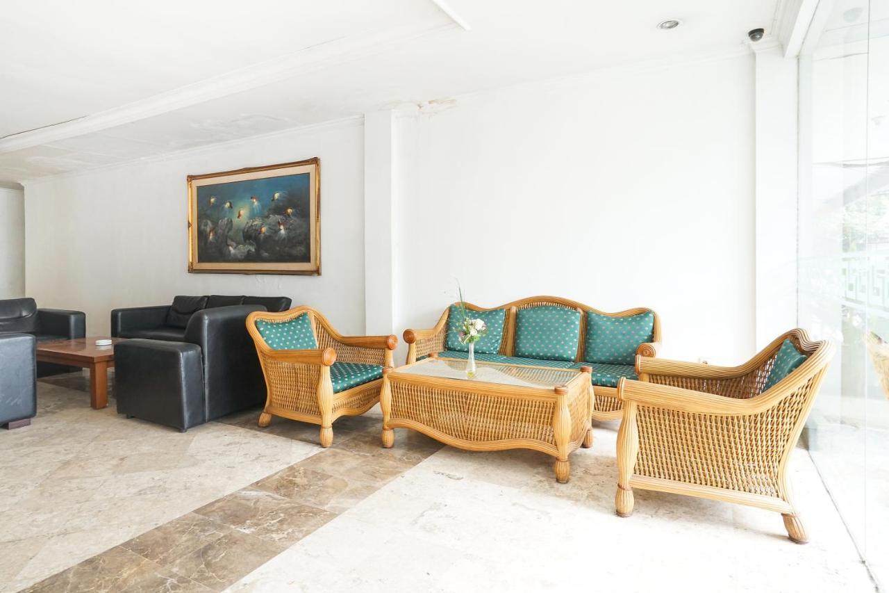 Homestay 3 Сурабая Екстериор снимка